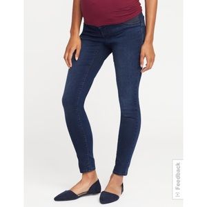Old Navy Maternity Rockstar skinny jeans